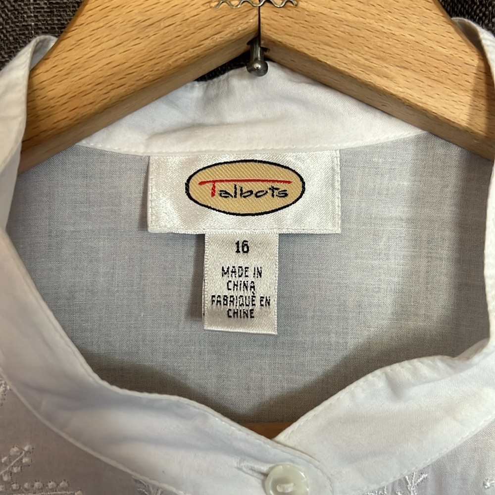 Talbots White Button Down Lace Trim Embroidered E… - image 5